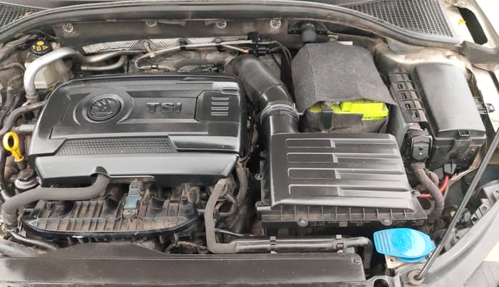 2016 Skoda Octavia STYLE PLUS AT 1.8 TSI, Petrol, Automatic, 1,23,182 km, Engine View - Left