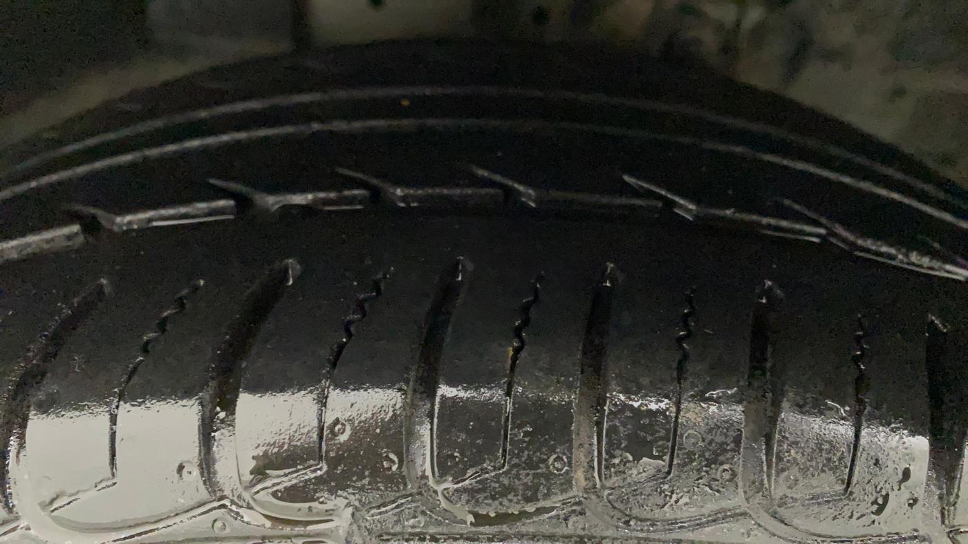 2021 Ford Ecosport TITANIUM 1.5L PETROL, Petrol, Manual, 30,282 km, Left Front Tyre Tread