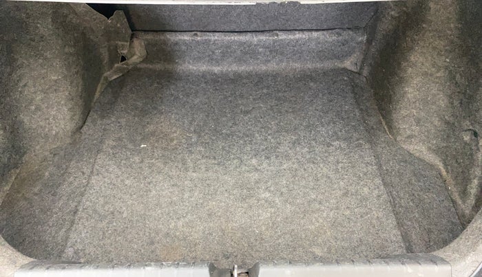 2015 Honda City 1.5L I-VTEC V MT, Petrol, Manual, 1,42,553 km, Boot Inside