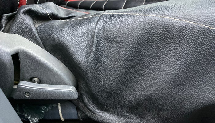 2016 Maruti Alto 800 LXI, Petrol, Manual, 13,122 km, Driver Side Adjustment Panel