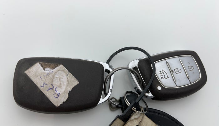 2016 Hyundai Elite i20 ASTA 1.2 (O), CNG, Manual, 70,409 km, Key Close Up