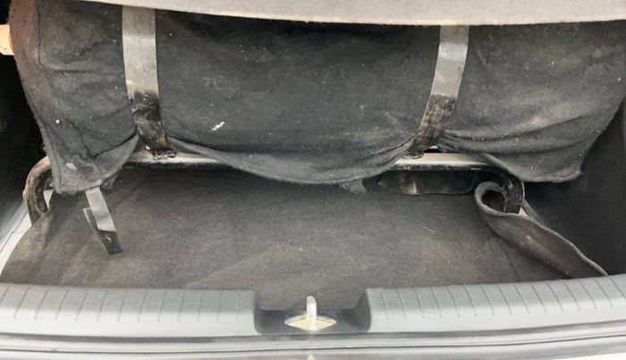 2016 Hyundai Elite i20 ASTA 1.2 (O), CNG, Manual, 70,409 km, Boot Inside