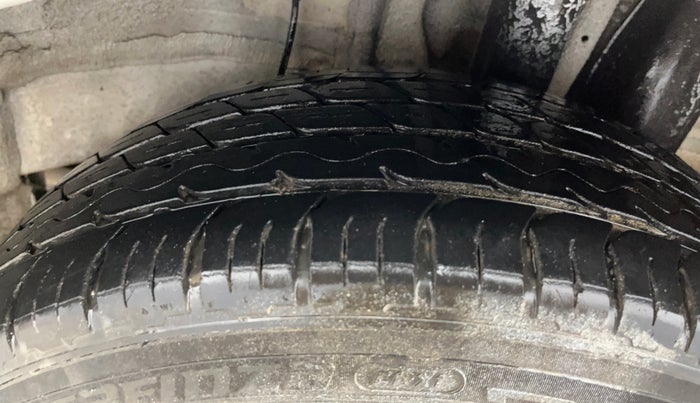 2016 Hyundai Elite i20 ASTA 1.2 (O), CNG, Manual, 70,409 km, Left Rear Tyre Tread