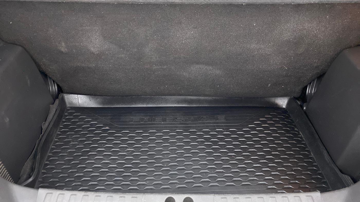 2019 Ford FREESTYLE TITANIUM Plus 1.5 TDCI MT, Diesel, Manual, 90,215 km, Boot Inside