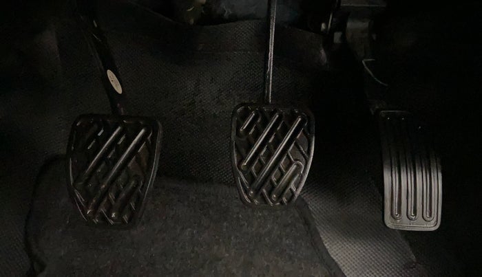 2016 Datsun Go Plus T, Petrol, Manual, 99,240 km, Pedals