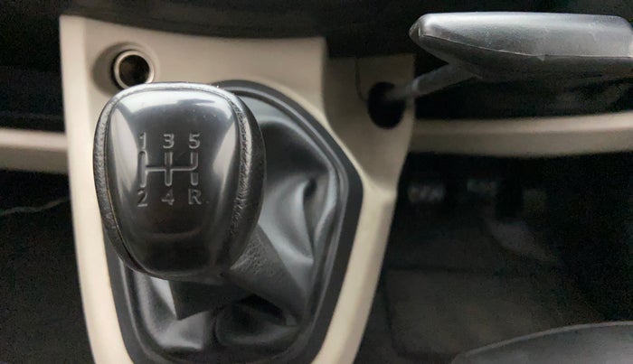 2016 Datsun Go Plus T, Petrol, Manual, 99,240 km, Gear Lever