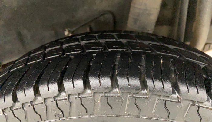 2016 Datsun Go Plus T, Petrol, Manual, 99,240 km, Left Rear Tyre Tread