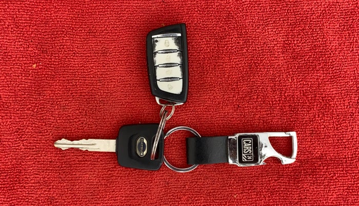 2016 Datsun Go Plus T, Petrol, Manual, 99,240 km, Key Close Up