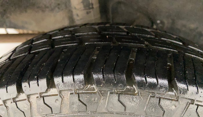 2016 Datsun Go Plus T, Petrol, Manual, 99,240 km, Right Rear Tyre Tread