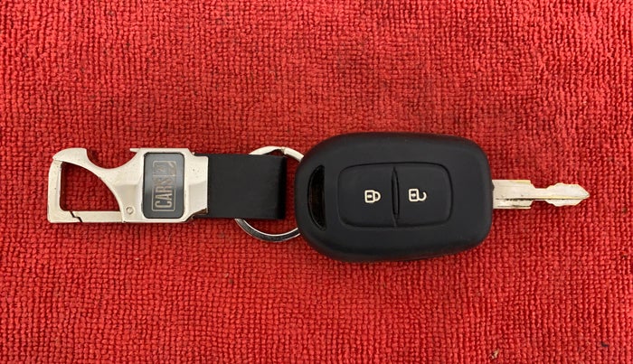 2019 Renault Kwid 1.0 RXT Opt, Petrol, Manual, 21,168 km, Key Close Up