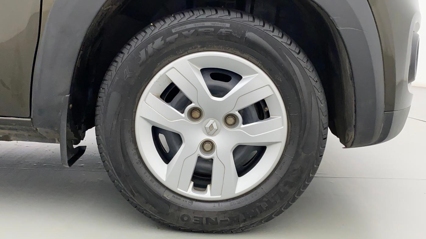 2019 Renault Kwid 1.0 RXT Opt, Petrol, Manual, 21,168 km, Right Front Wheel