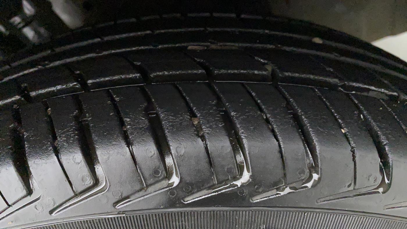 2019 Renault Kwid 1.0 RXT Opt, Petrol, Manual, 21,168 km, Left Front Tyre Tread