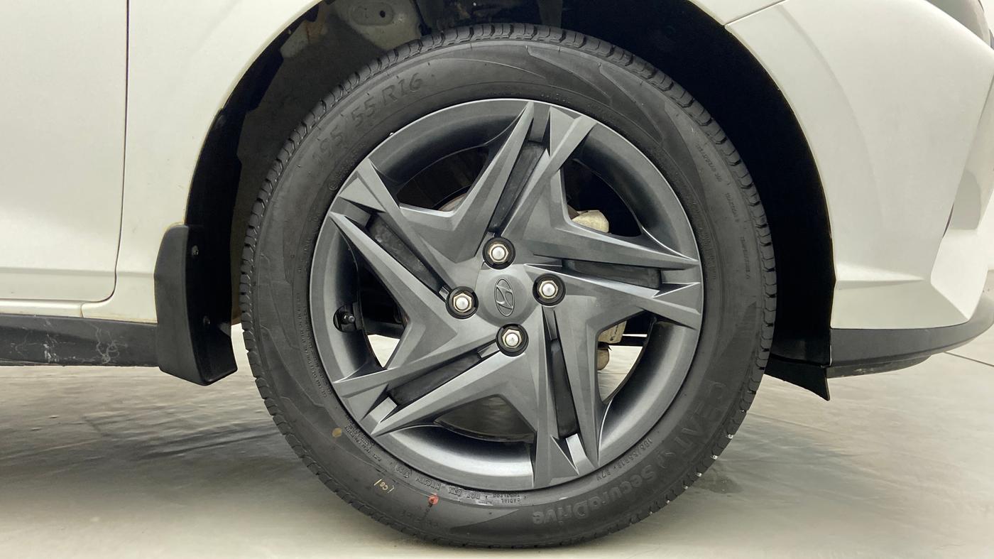 2021 Hyundai NEW I20 SPORTZ 1.0T GDI IMT, Petrol, Manual, 11,441 km, Right Front Wheel