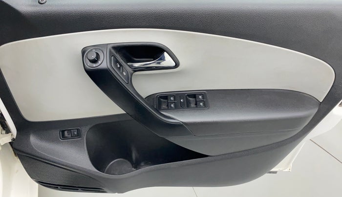 2020 Skoda Rapid 1.0 AMBITION TSI AT, Petrol, Automatic, 55,601 km, Driver Side Door Panels Control