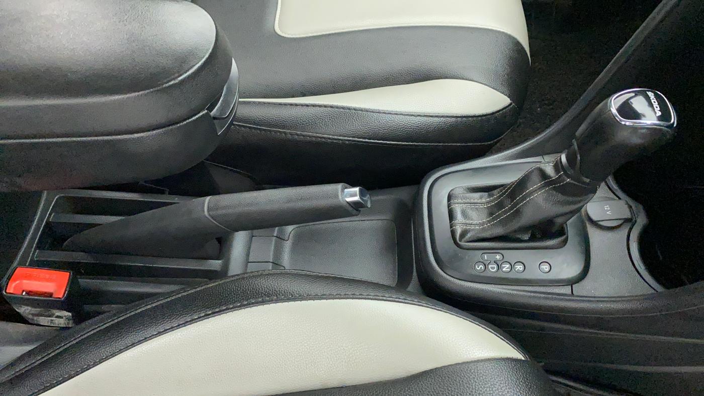 2020 Skoda Rapid 1.0 AMBITION TSI AT, Petrol, Automatic, 55,601 km, Gear Lever
