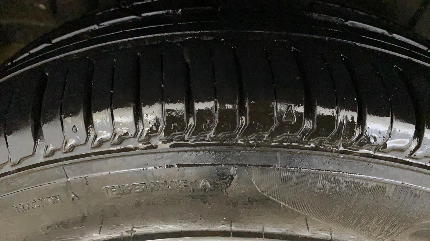 2019 Maruti Ertiga VXI SHVS, Petrol, Manual, 53,780 km, Right Rear Tyre Tread