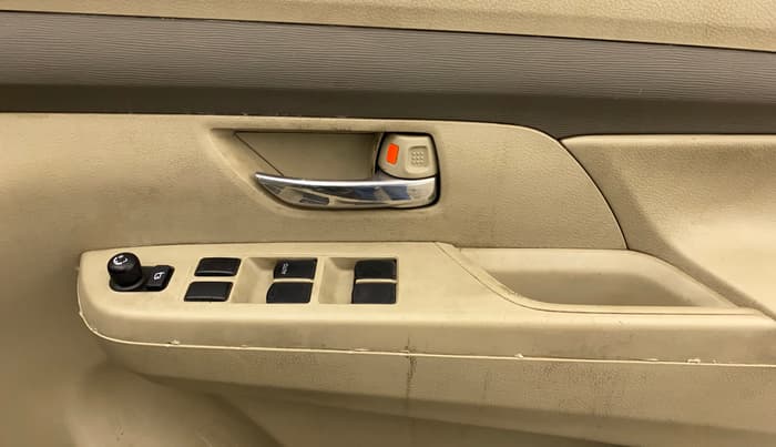 2019 Maruti Ertiga VXI SHVS, Petrol, Manual, 53,792 km, Driver Side Door Panels Control