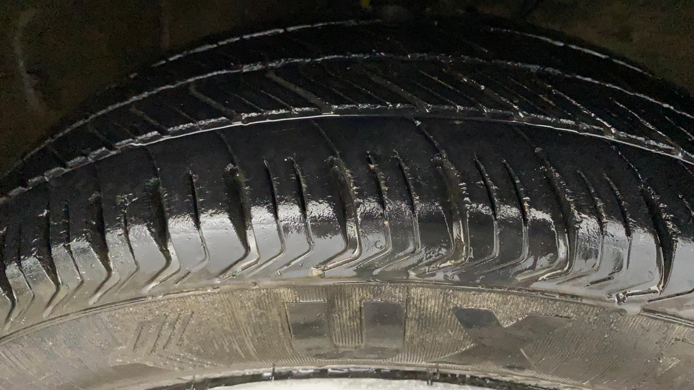 2019 Maruti Ertiga VXI SHVS, Petrol, Manual, 53,780 km, Right Front Tyre Tread