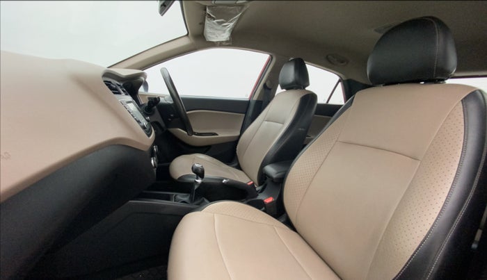 2016 Hyundai Elite i20 ASTA 1.2 (O), Petrol, Manual, 35,966 km, Right Side Front Door Cabin