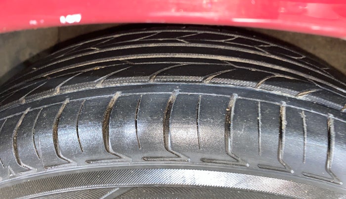 2016 Hyundai Grand i10 SPORTZ 1.2 KAPPA VTVT, Petrol, Manual, 34,118 km, Left Front Tyre Tread