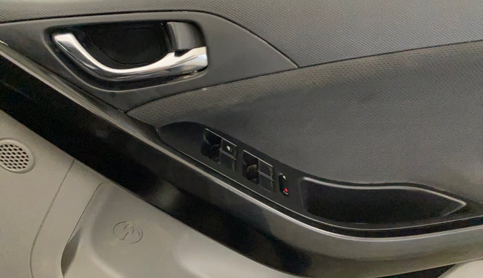 2019 Tata NEXON XZ PETROL, Petrol, Manual, 22,002 km, Driver Side Door Panels Control