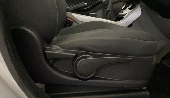 2019 Tata NEXON XZ PETROL, Petrol, Manual, 22,002 km, Driver Side Adjustment Panel
