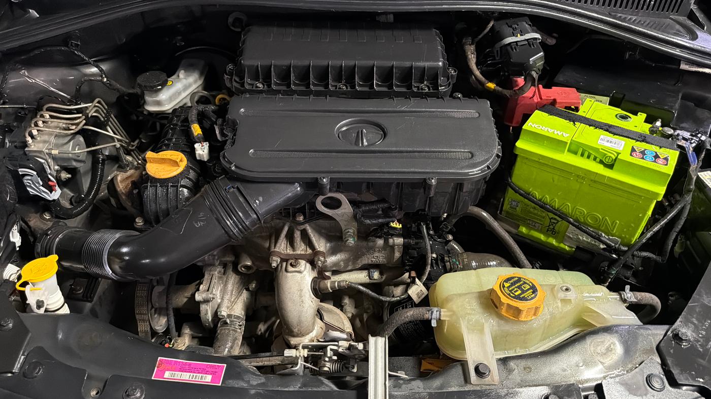 2023 Tata Tiago XT PETROL, Petrol, Manual, 50,617 km, Engine View