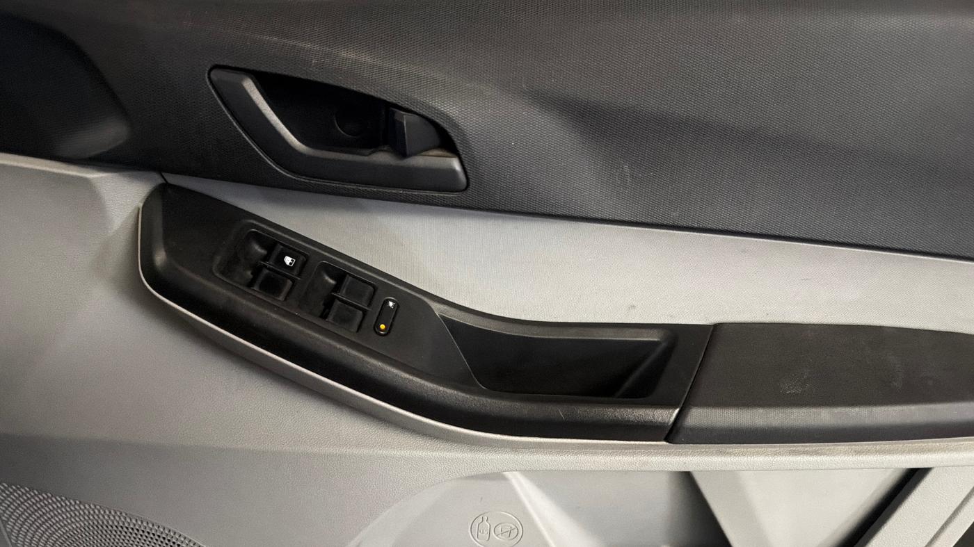 2023 Tata Tiago XT PETROL, Petrol, Manual, 50,617 km, Driver Side Door Panels Control