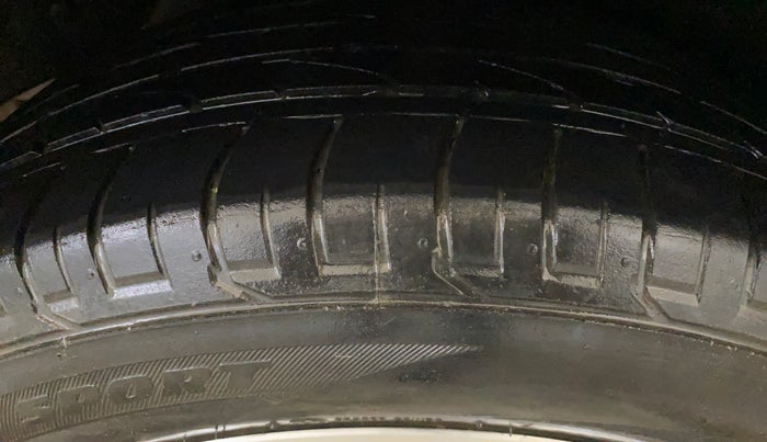 2018 Hyundai Creta SX AT 1.6 PETROL, Petrol, Automatic, 63,673 km, Right Rear Tyre Tread