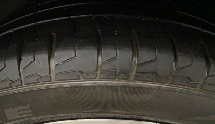 2018 Hyundai Creta SX AT 1.6 PETROL, Petrol, Automatic, 63,673 km, Left Rear Tyre Tread