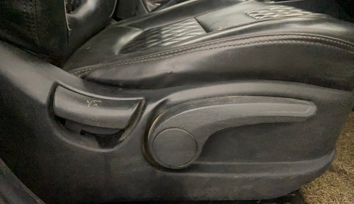 2018 Hyundai Creta SX AT 1.6 PETROL, Petrol, Automatic, 63,673 km, Driver Side Adjustment Panel