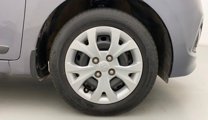 2015 Hyundai Grand i10 SPORTZ 1.2 KAPPA VTVT, Petrol, Manual, 46,880 km, Right Front Wheel