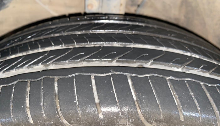 2023 Maruti FRONX DELTA PLUS 1.2MT, Petrol, Manual, 16,746 km, Left Front Tyre Tread