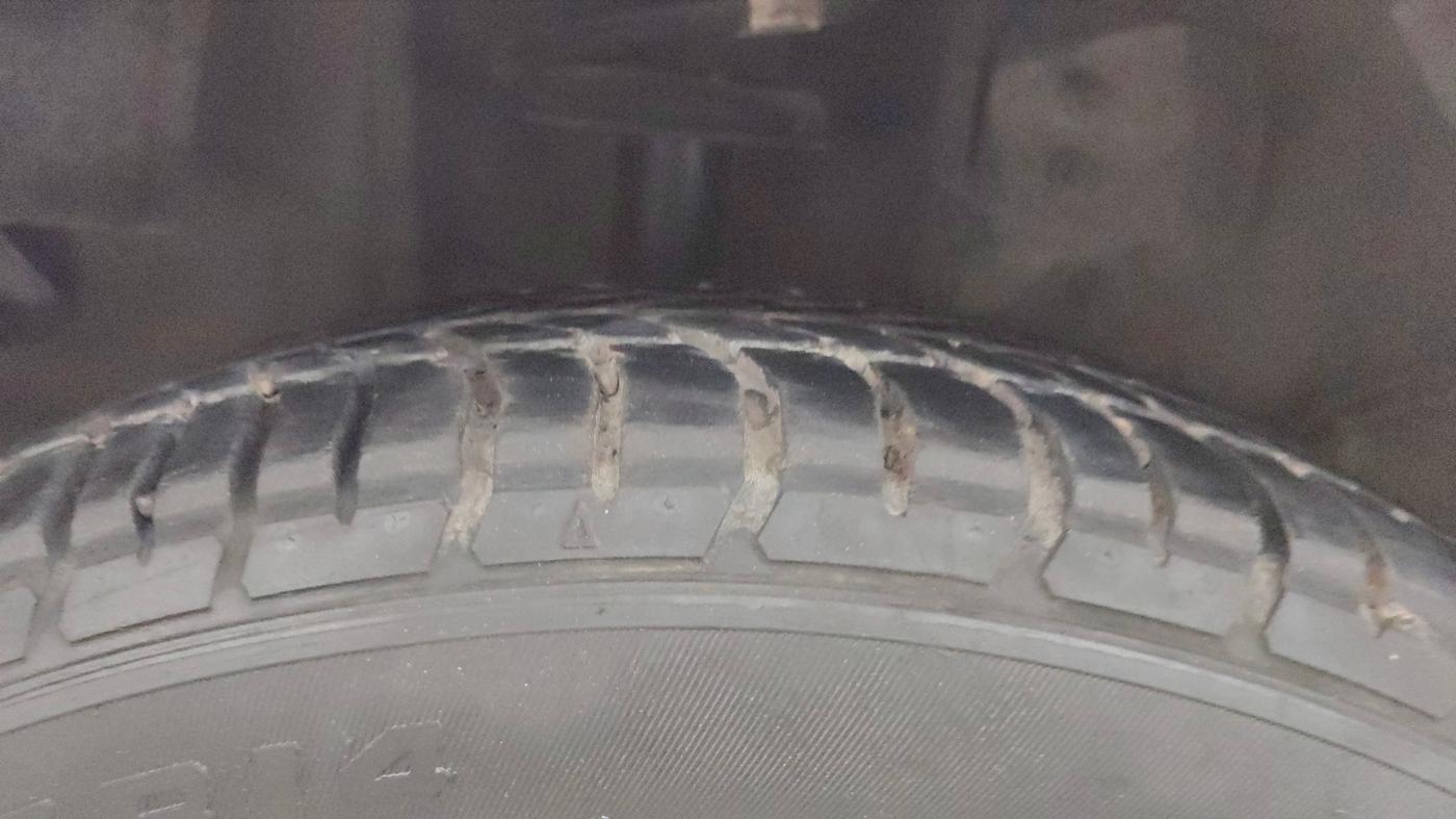 2021 Tata Tiago XT PETROL, CNG, Manual, 96,394 km, Right Rear Tyre Tread