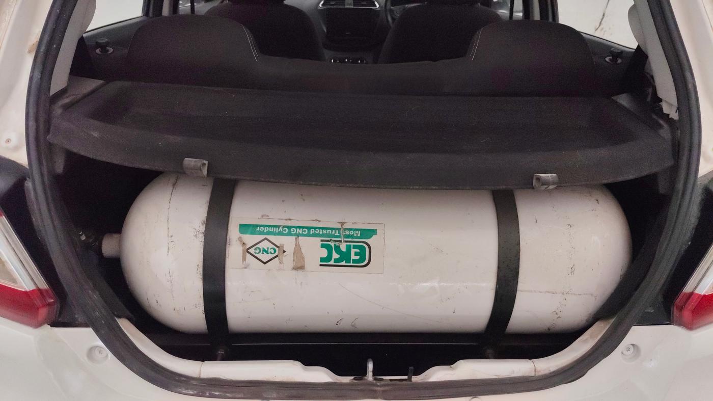 2021 Tata Tiago XT PETROL, CNG, Manual, 96,394 km, Boot Inside