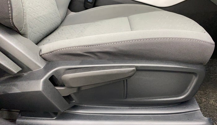 2021 Tata ALTROZ XZ 1.2, Petrol, Manual, 13,647 km, Driver Side Adjustment Panel