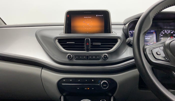 2021 Tata ALTROZ XZ 1.2, Petrol, Manual, 13,647 km, Centre Console