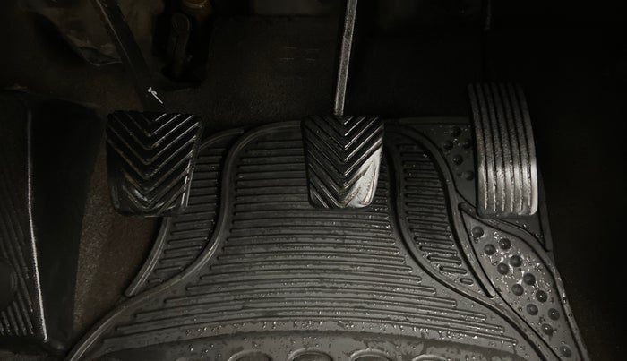 2011 Hyundai i20 MAGNA O 1.2, Petrol, Manual, 82,861 km, Pedals