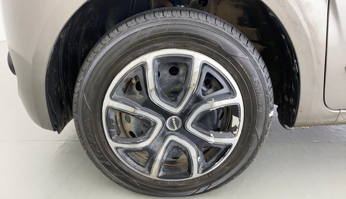 2019 Maruti New Wagon-R 1.0 Lxi (o) cng, CNG, Manual, 1,01,144 km, Left Front Wheel