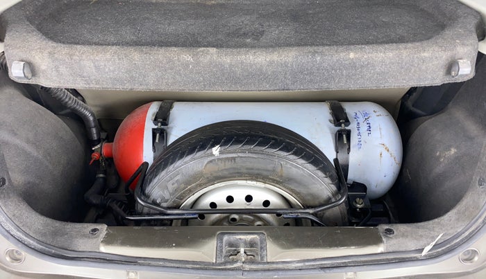 2019 Maruti New Wagon-R 1.0 Lxi (o) cng, CNG, Manual, 1,01,144 km, Boot Inside
