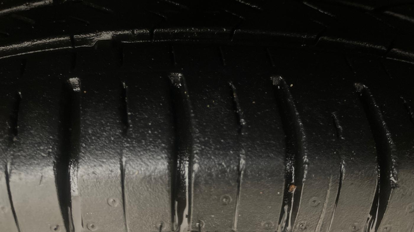 2019 Maruti Celerio ZXI AMT (O), Petrol, Automatic, 29,006 km, Right Front Tyre Tread