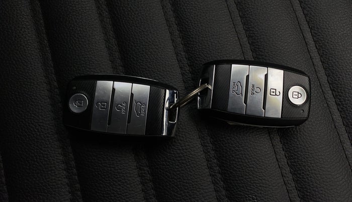 2022 KIA SONET HTK PLUS 1.5, Diesel, Manual, 67,042 km, Key Close Up