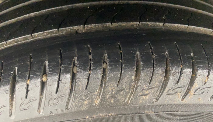 2022 KIA SONET HTK PLUS 1.5, Diesel, Manual, 67,042 km, Right Rear Tyre Tread