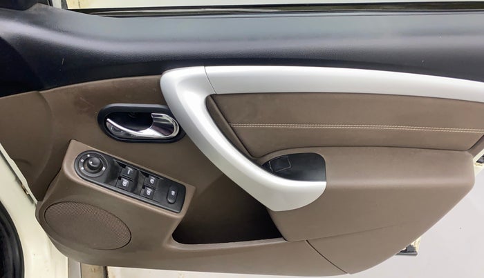 2018 Renault Duster 110 PS RXZ 4X2 AMT DIESEL, Diesel, Automatic, 66,454 km, Driver Side Door Panels Control