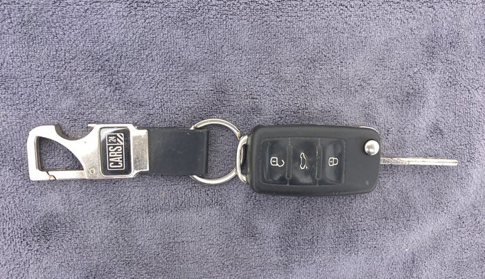 2014 Skoda Rapid ELEGANCE 1.6 TDI MT, Diesel, Manual, 84,401 km, Key Close Up