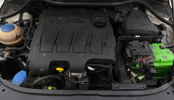 2014 Skoda Rapid ELEGANCE 1.6 TDI MT, Diesel, Manual, 84,401 km, Open Bonet