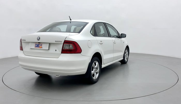 2014 Skoda Rapid ELEGANCE 1.6 TDI MT, Diesel, Manual, 84,401 km, Right Back Diagonal
