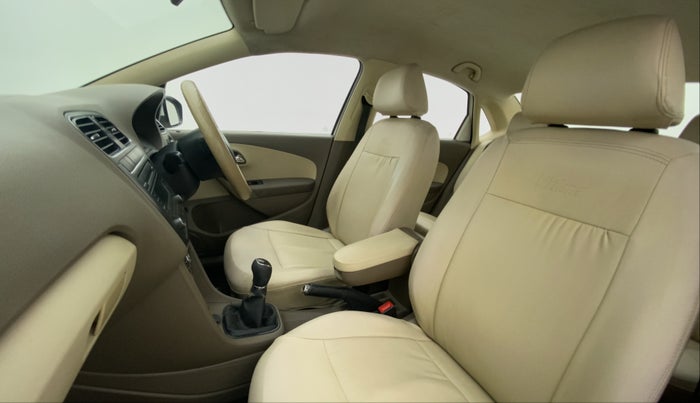 2014 Skoda Rapid ELEGANCE 1.6 TDI MT, Diesel, Manual, 84,401 km, Right Side Front Door Cabin