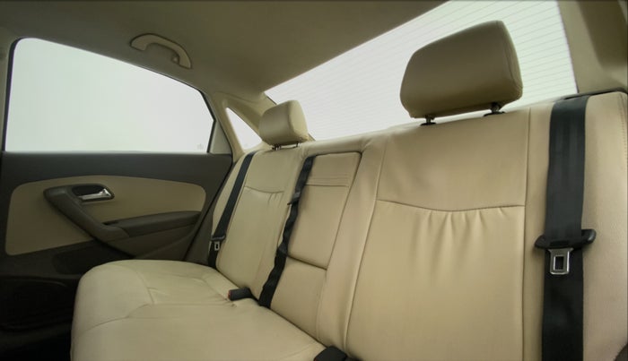 2014 Skoda Rapid ELEGANCE 1.6 TDI MT, Diesel, Manual, 84,401 km, Right Side Rear Door Cabin