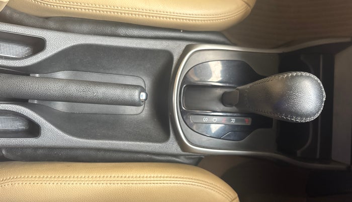 2015 Honda City 1.5L I-VTEC VX CVT, Petrol, Automatic, 1,07,977 km, Gear Lever